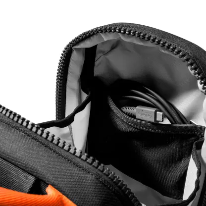 Tomtoc 玩家首選二代 Switch 2 旅行包，黑