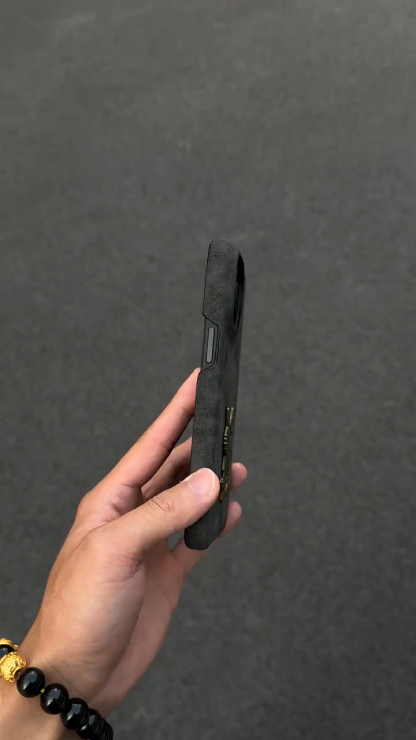 聖羅蘭立標翻毛皮手機殼