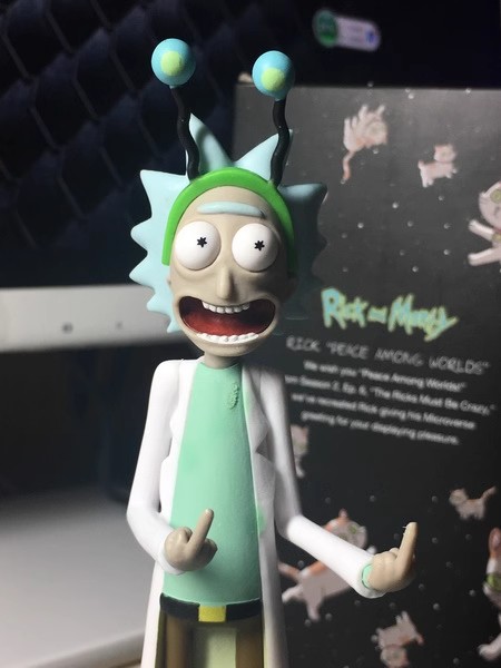 瑞克和莫蒂 瑞克中指