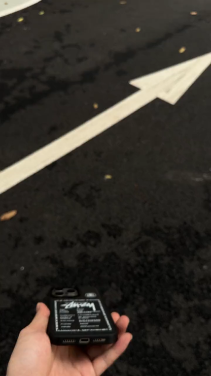 斯圖西磁吸炭黑磨砂手機殼