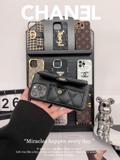 香奈兒卡包磨砂手機殼-ZUIHANG SHOP