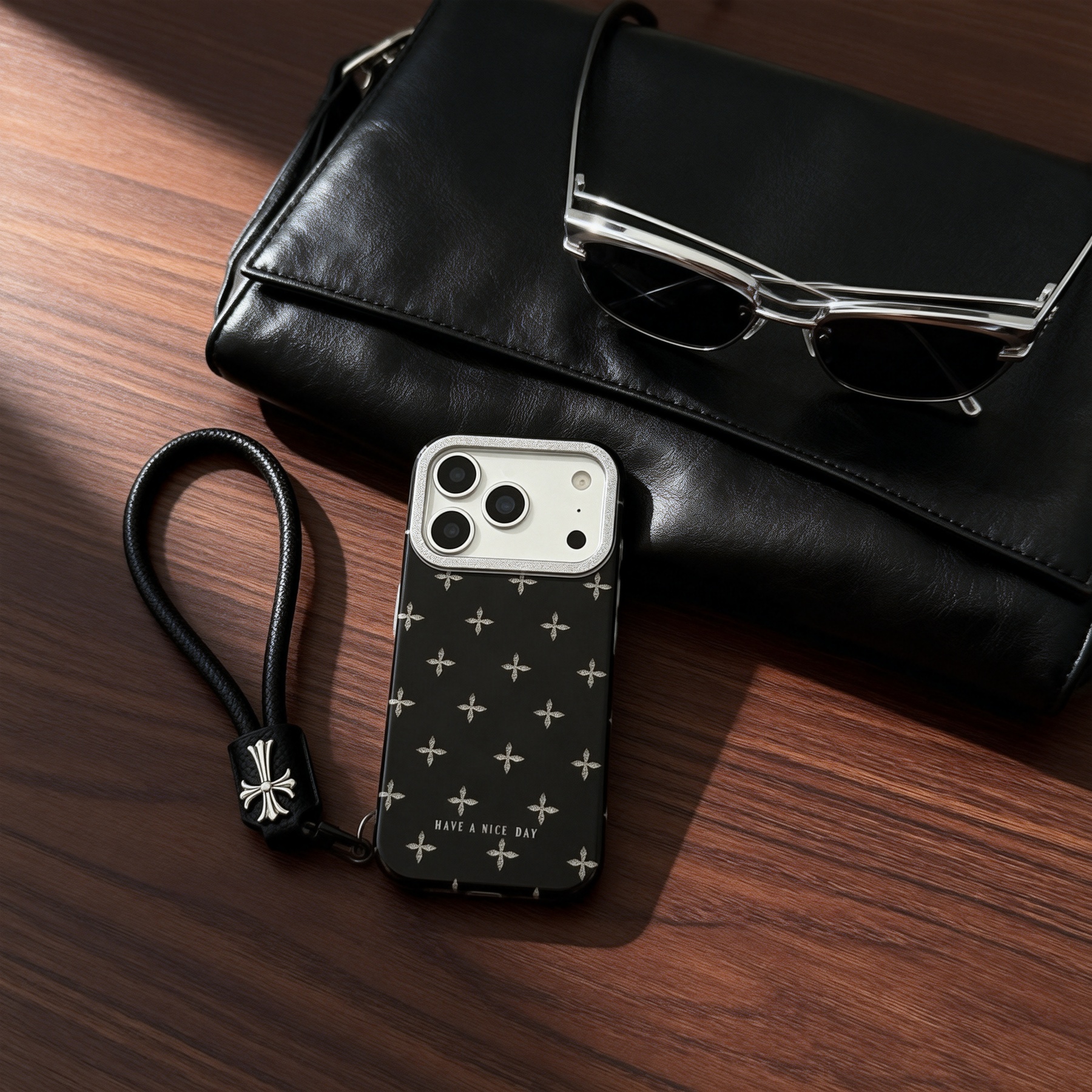 滿屏閃粉十字花掛繩手機殼