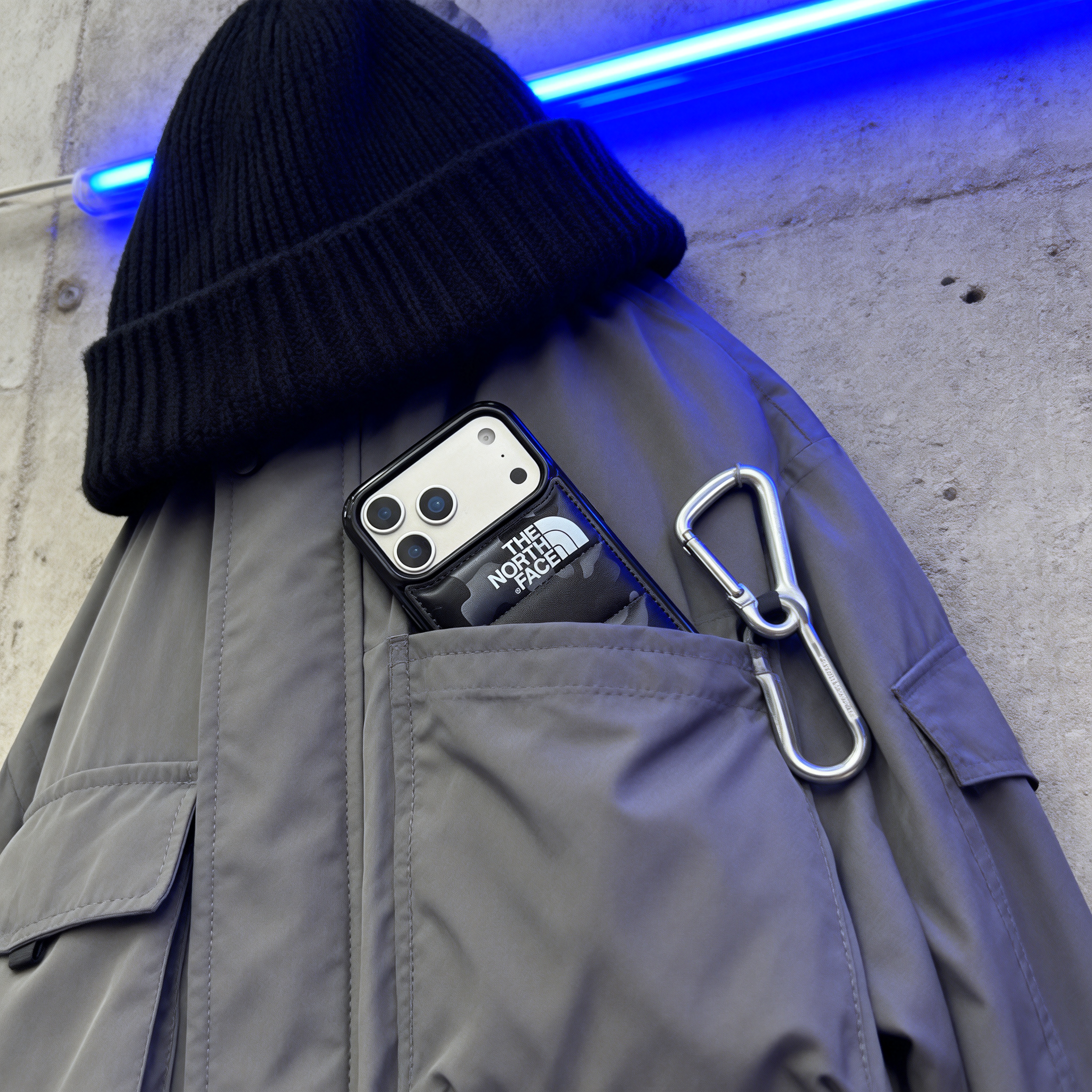 潮牌北面迷彩羽絨服手機殼