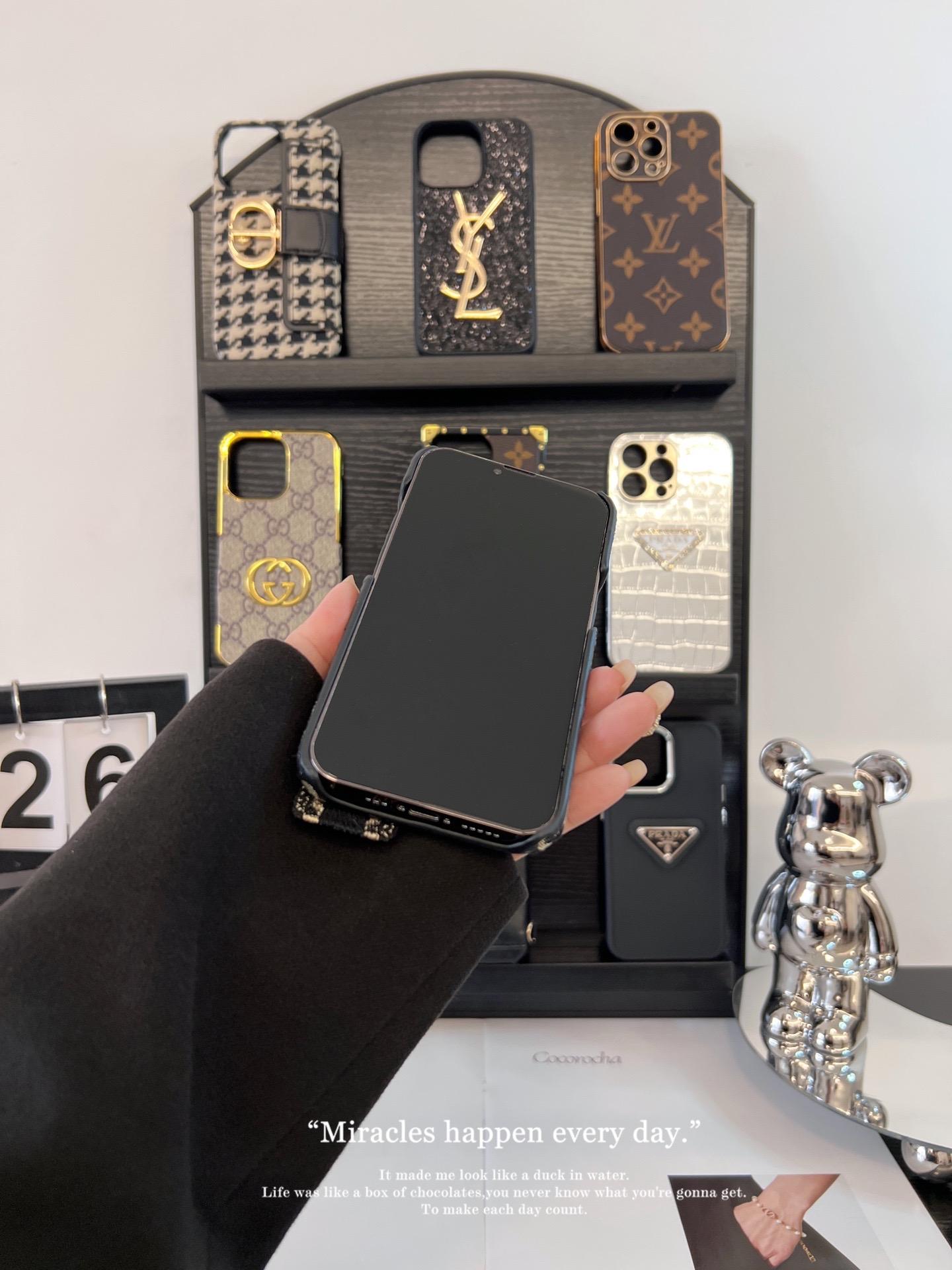 迪奧刺繡腕帶手機殼-ZUIHANG SHOP