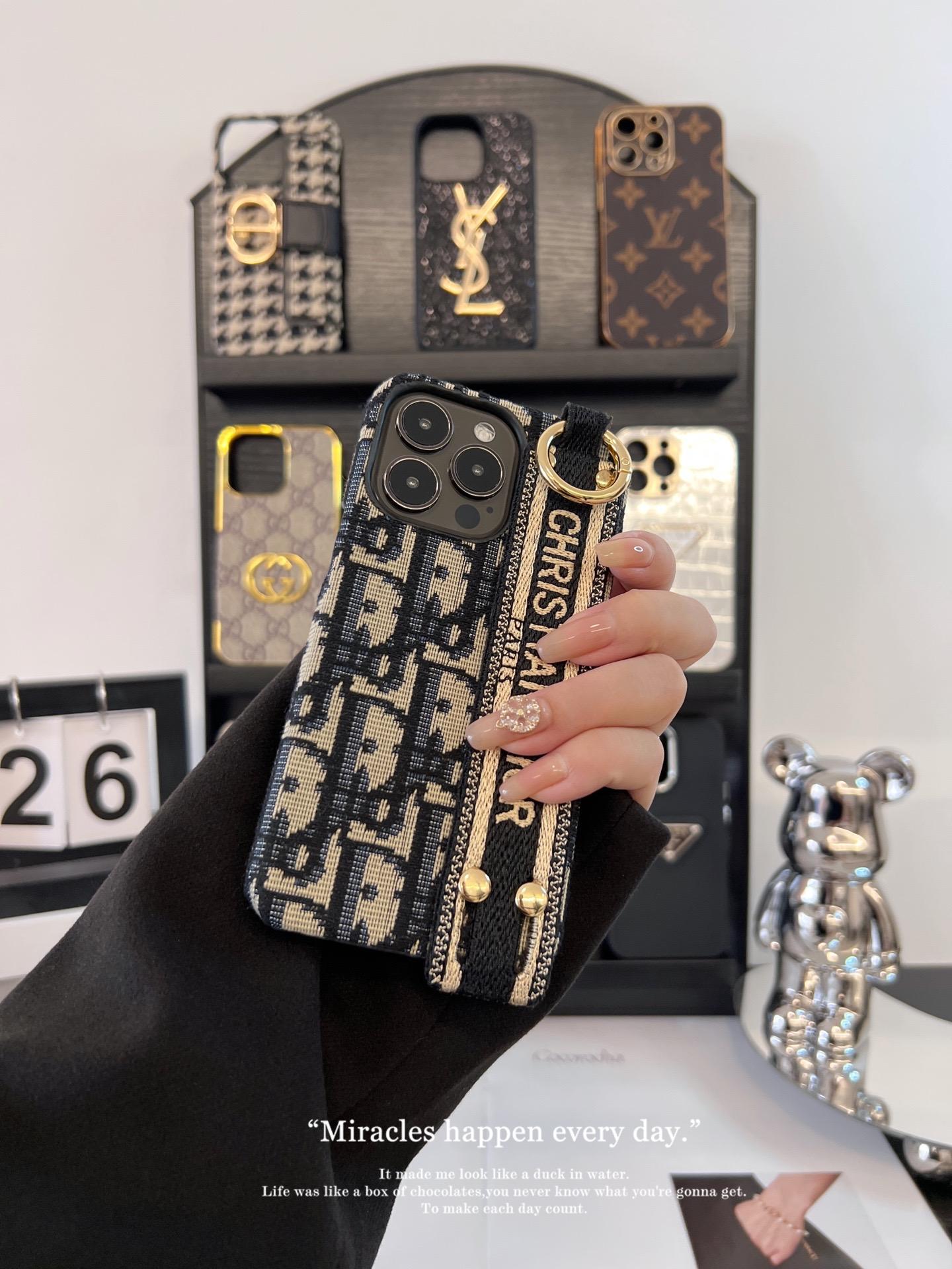 迪奧刺繡腕帶手機殼-ZUIHANG SHOP