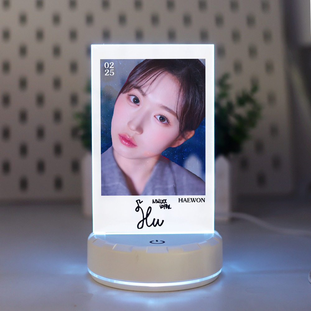 NMIXX 成員風格 LED七彩觸控小夜燈｜桌面收藏氛圍燈