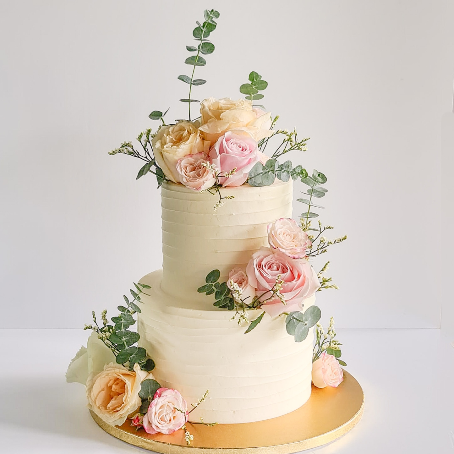 Blush & Champagne Fresh Floral Cake