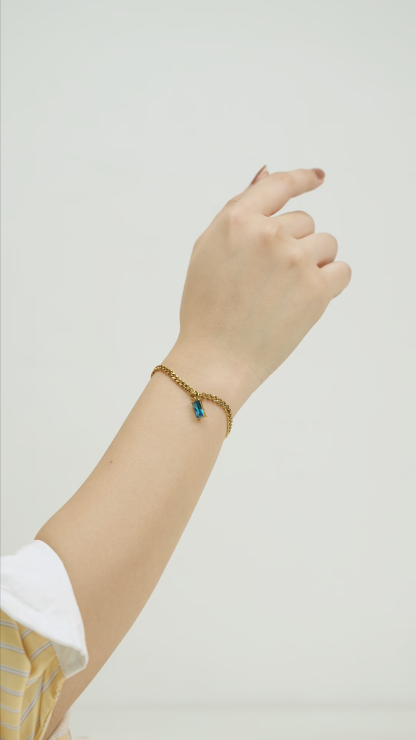 Verity Blue Sapphire Pendant Gold with Curb Chain Bracelet