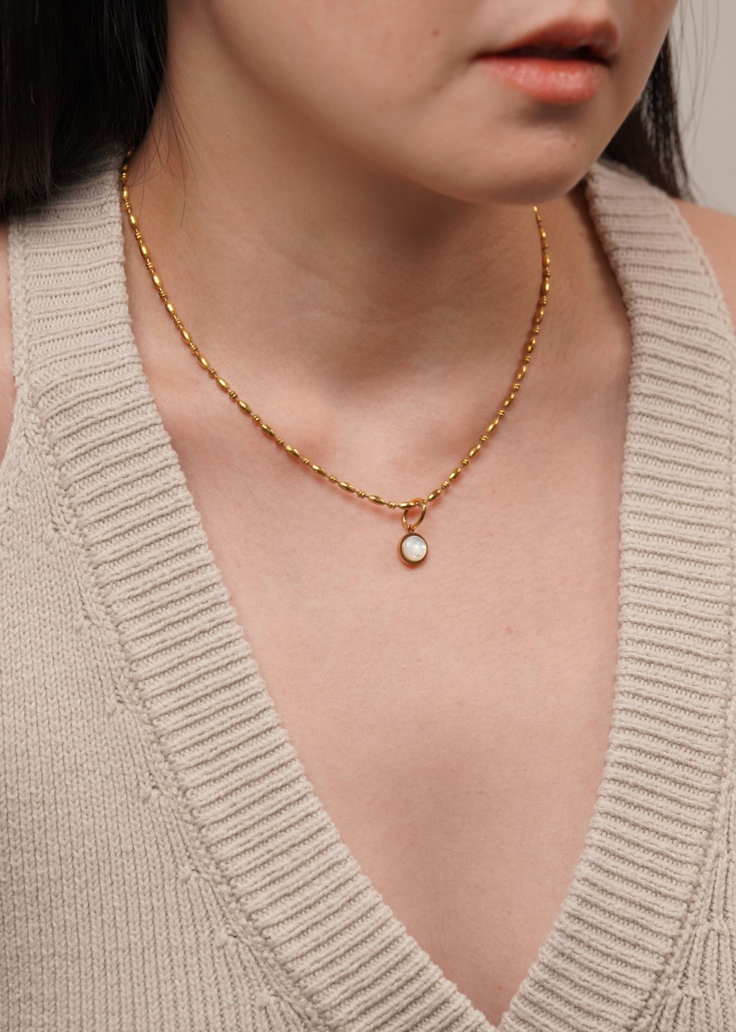 Mother of Pearl Pendant Serene Necklace