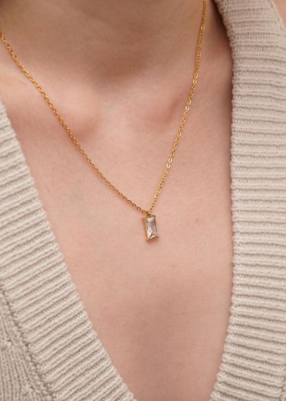 Verity Classic Pendant Gold Chain Necklace