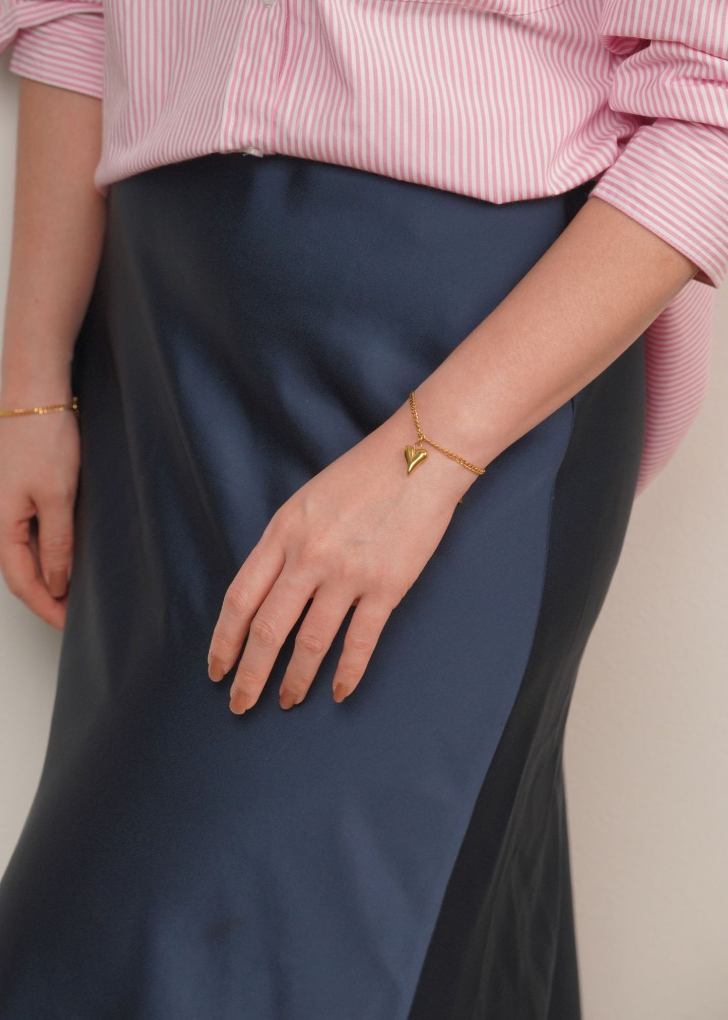 Tesoro Love Pendant Gold Bracelet