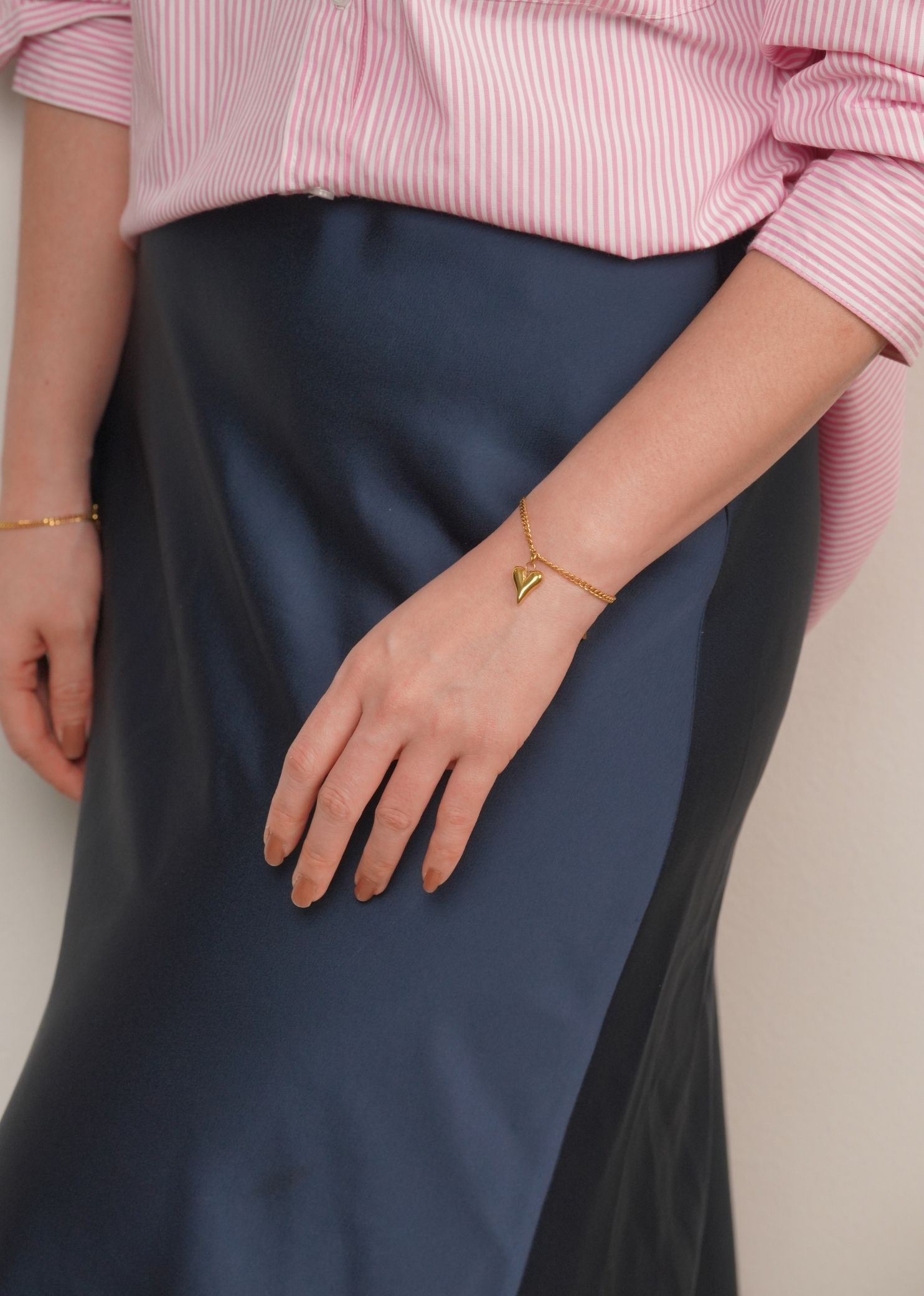 Tesoro Love Pendant Gold Bracelet