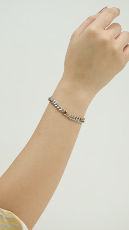 Andonis Curb Silver Chain Bracelet