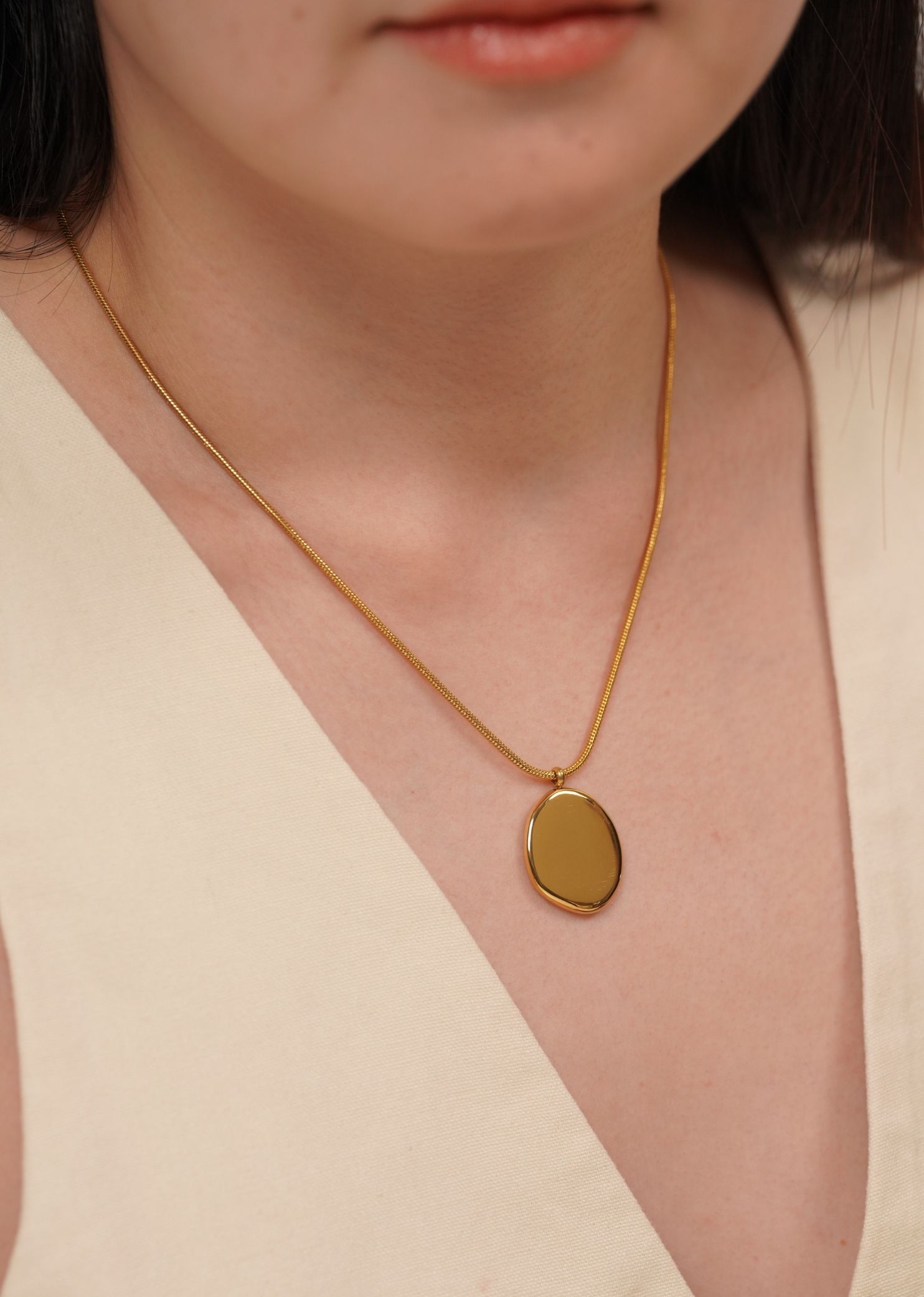 Aurum Pendant Rounded Snake Gold Chain Necklace
