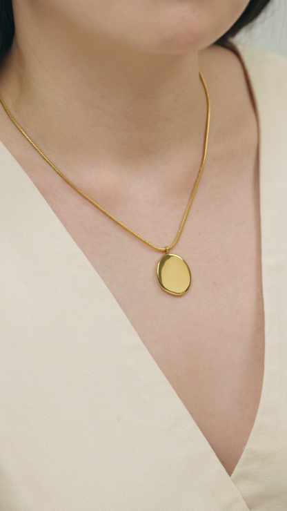Aurum Pendant Rounded Snake Gold Chain Necklace