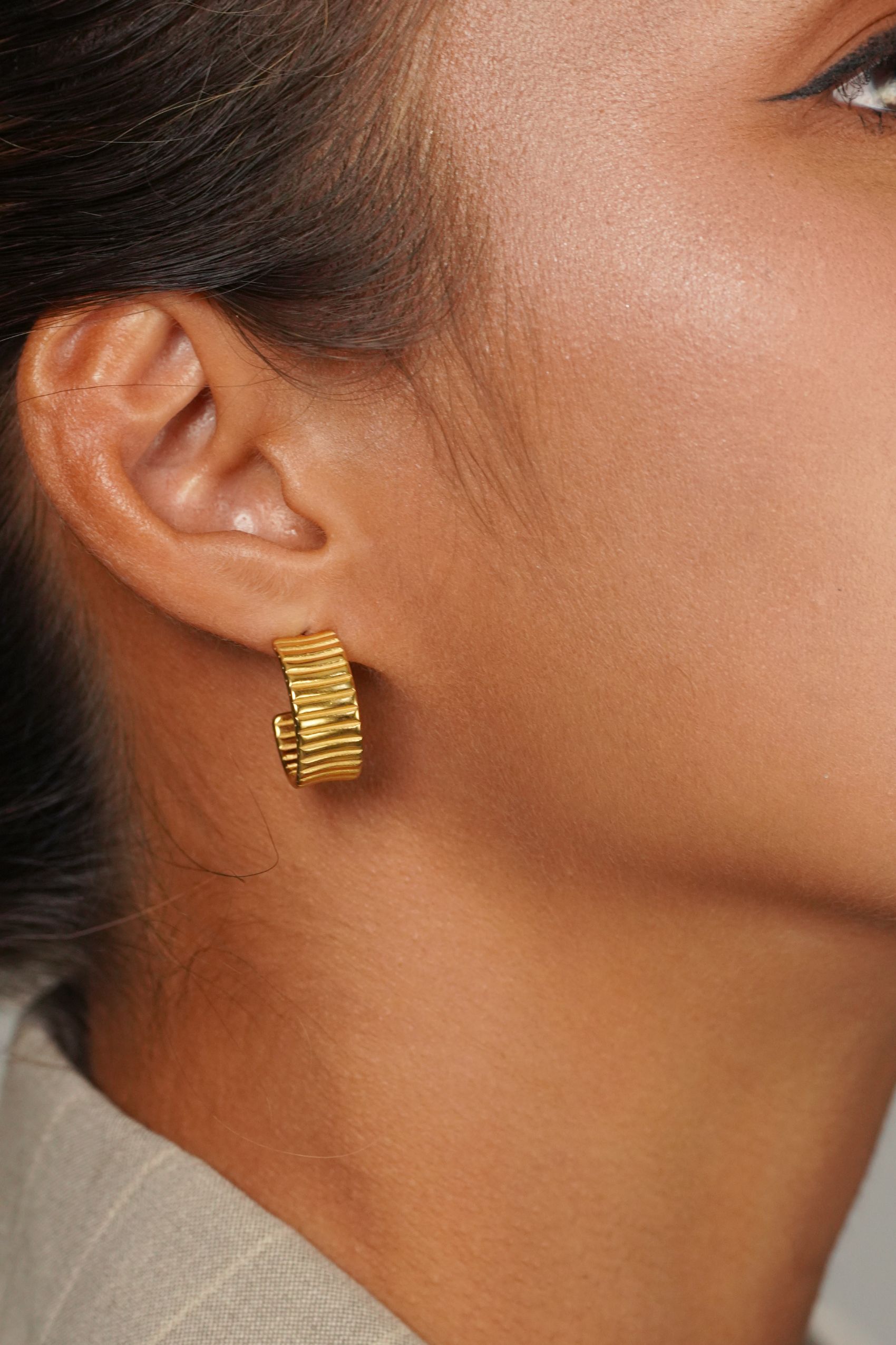 Artemis Gold Hoop Earrings