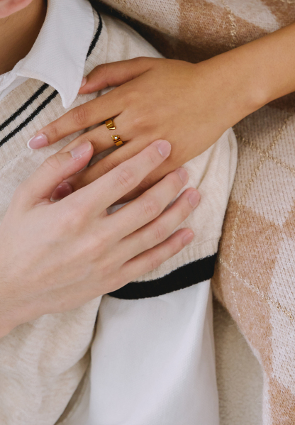 Hera Slim Gold Ring