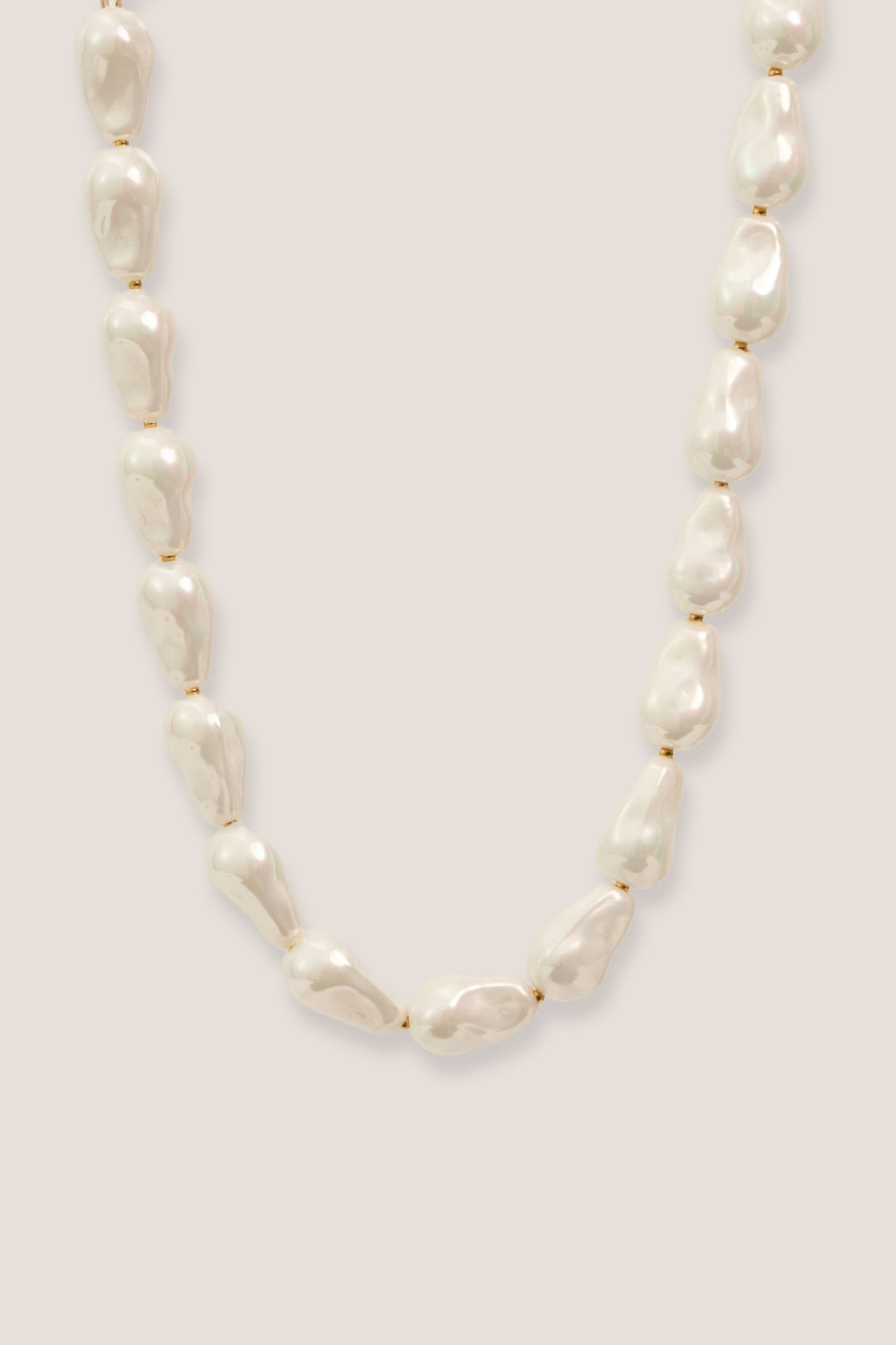 Mega Shell Pearl Necklace