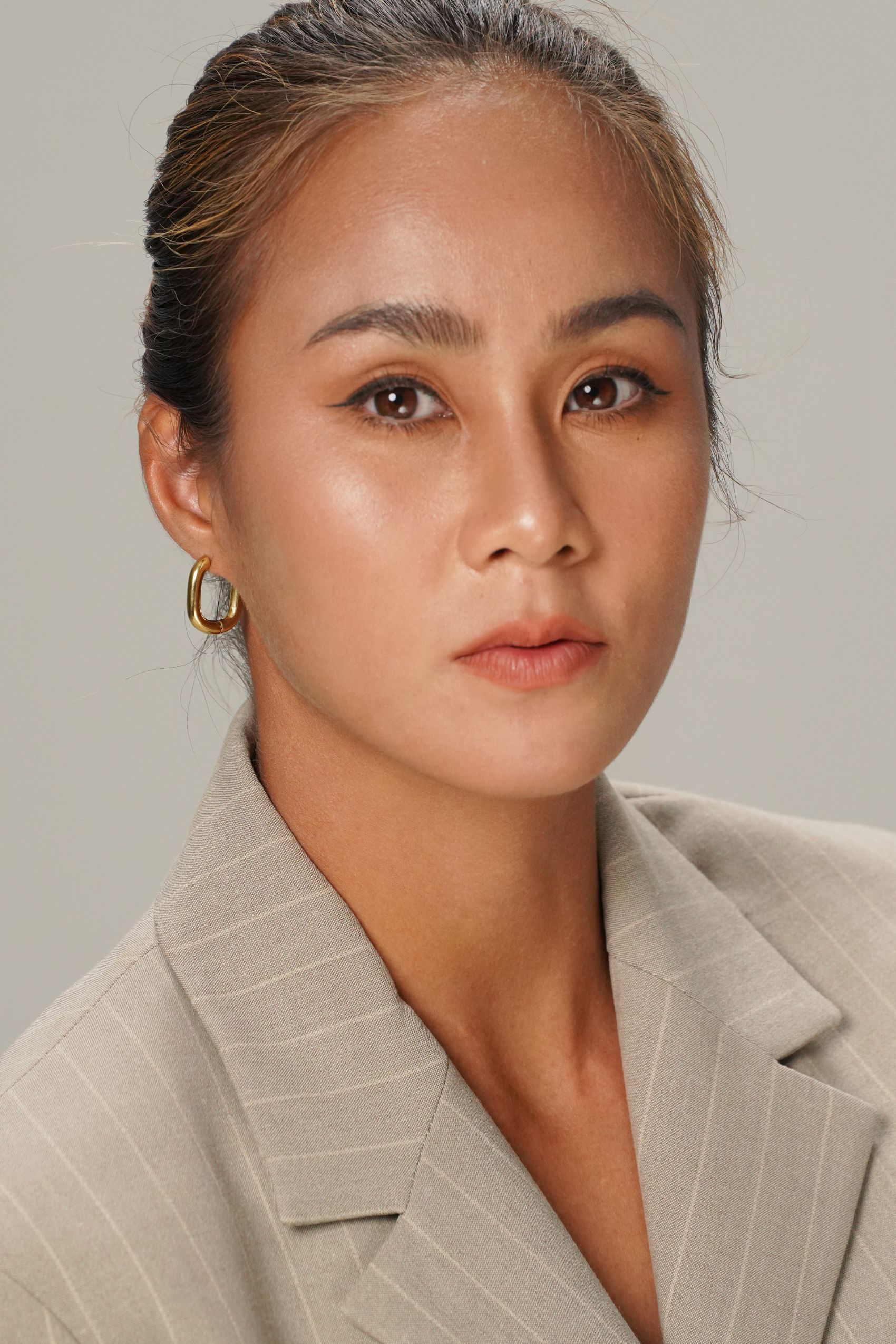 Oval Gold Hoop Earrings
