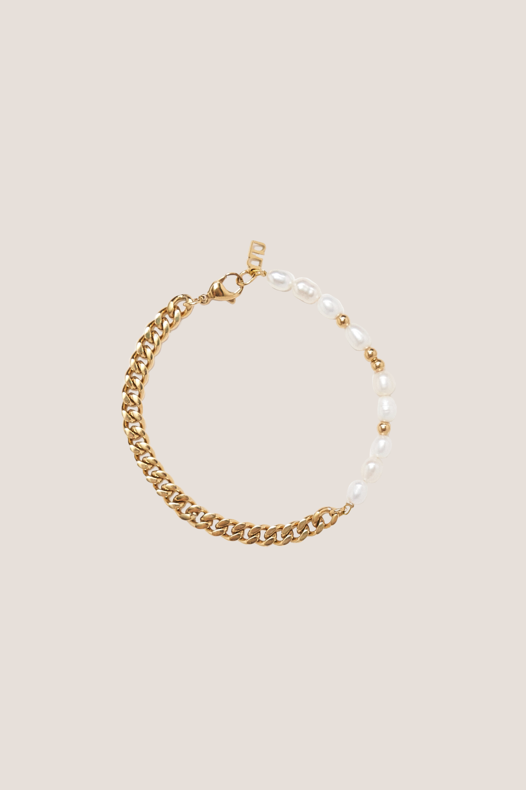 Allure Pearl Gold Chain Bracelet