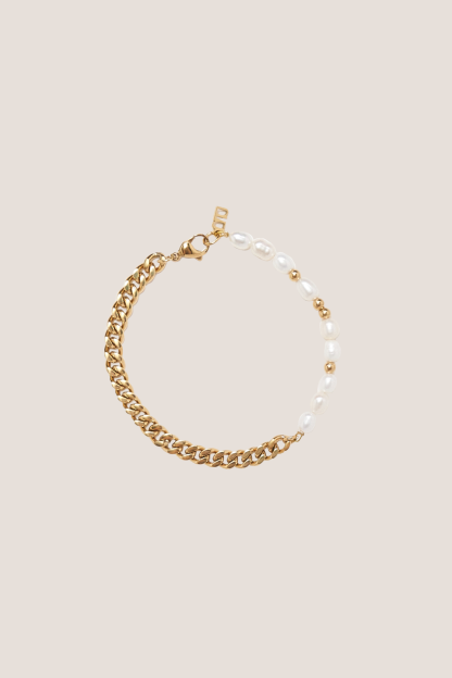 Allure Pearl Gold Chain Bracelet