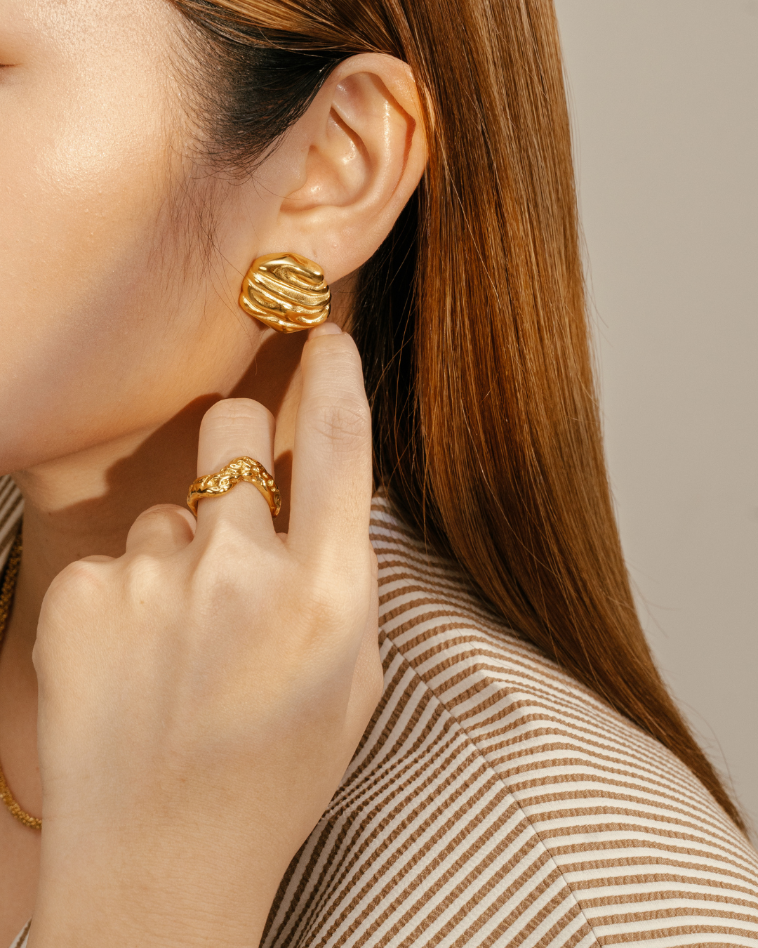 Ridge Bold Gold Ring