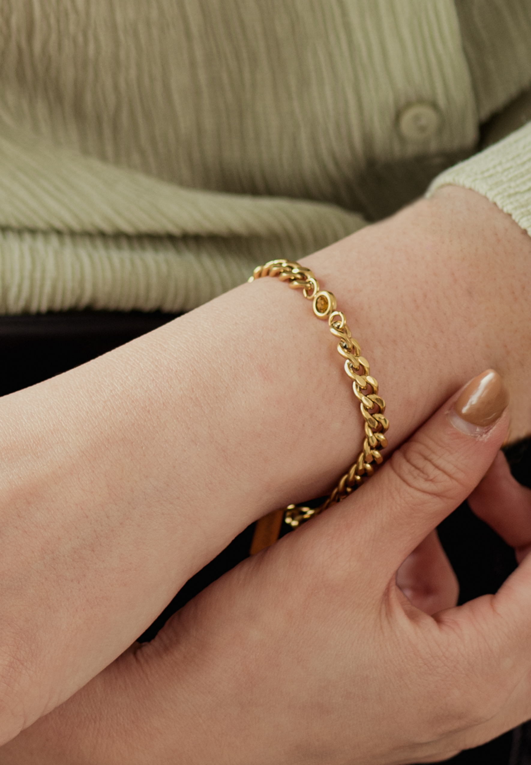 Andonis Curb Gold Chain Bracelet