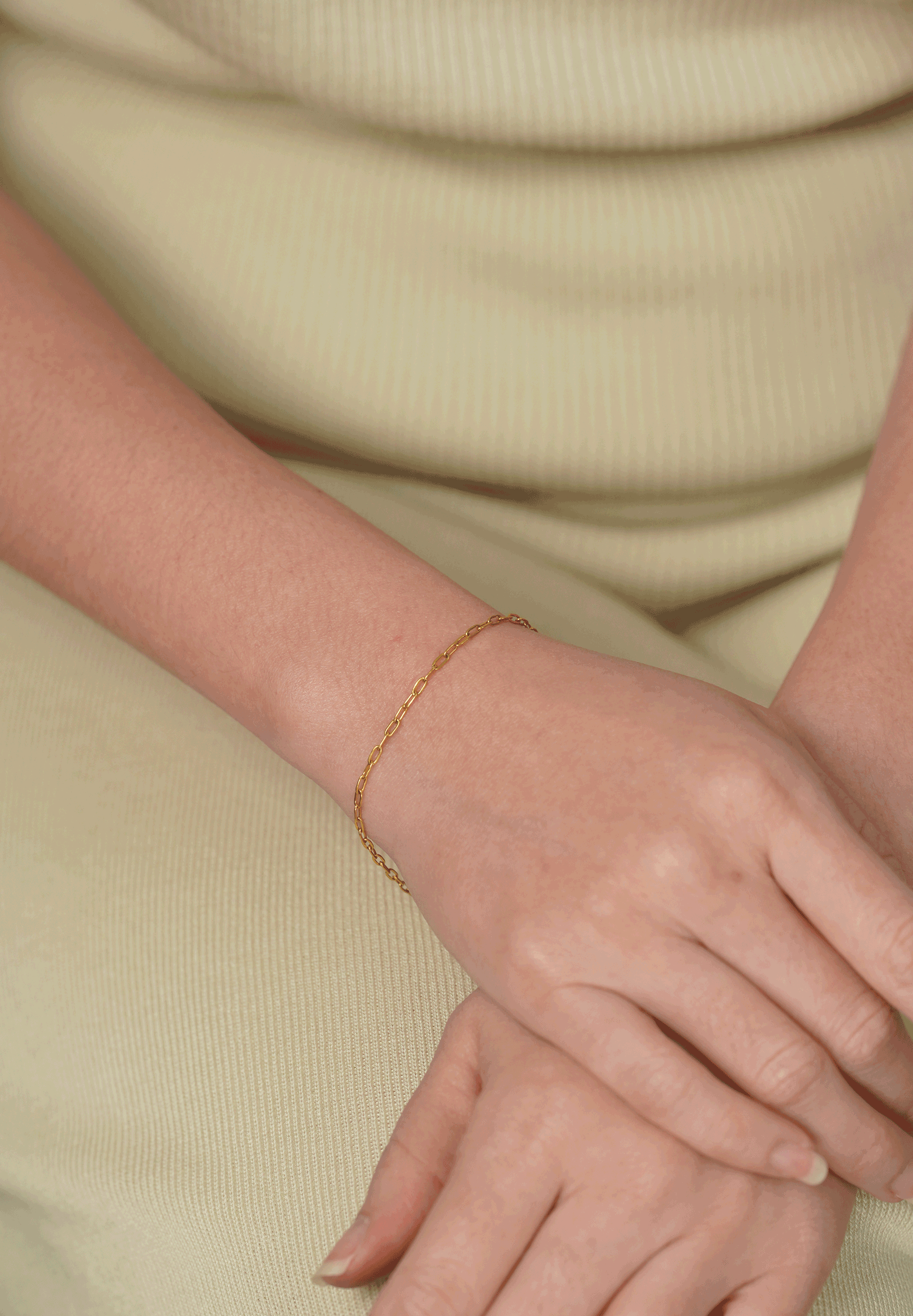 Isla Thin Gold Chain Bracelet