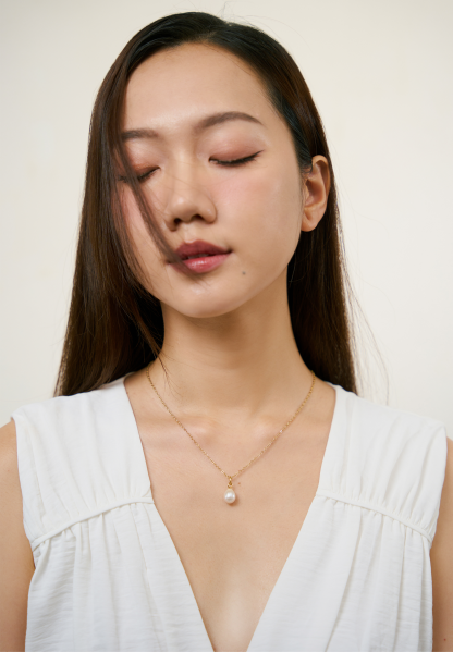 Baroque Freshwater Pearl Gold Chain Pendant Necklace