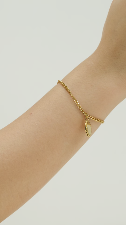 Dana Gold Pendant with Curb Chain Bracelet