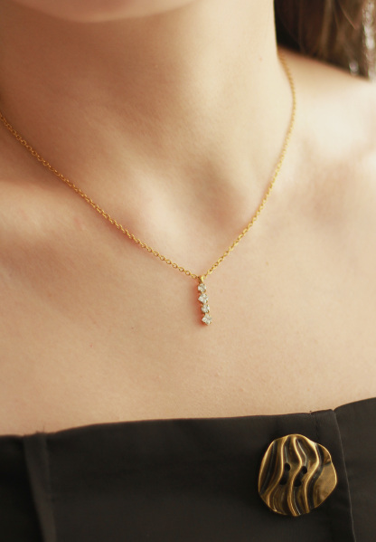 Classic Mystic Gold Chain Pendant Necklace