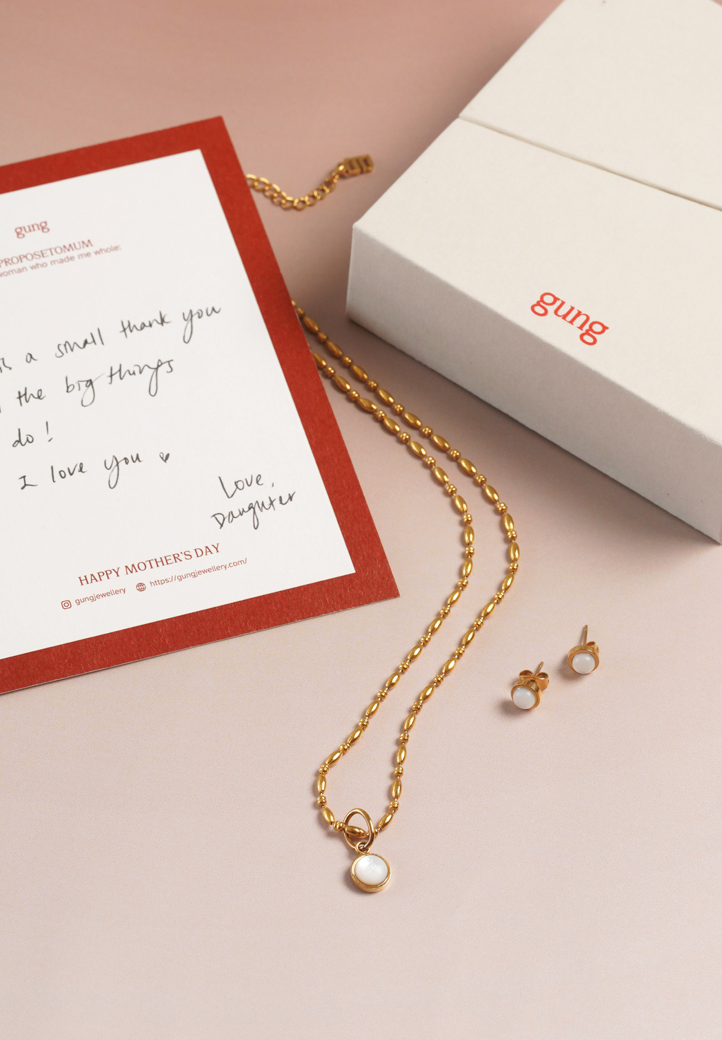 Classic Timeless Mum Gift Set