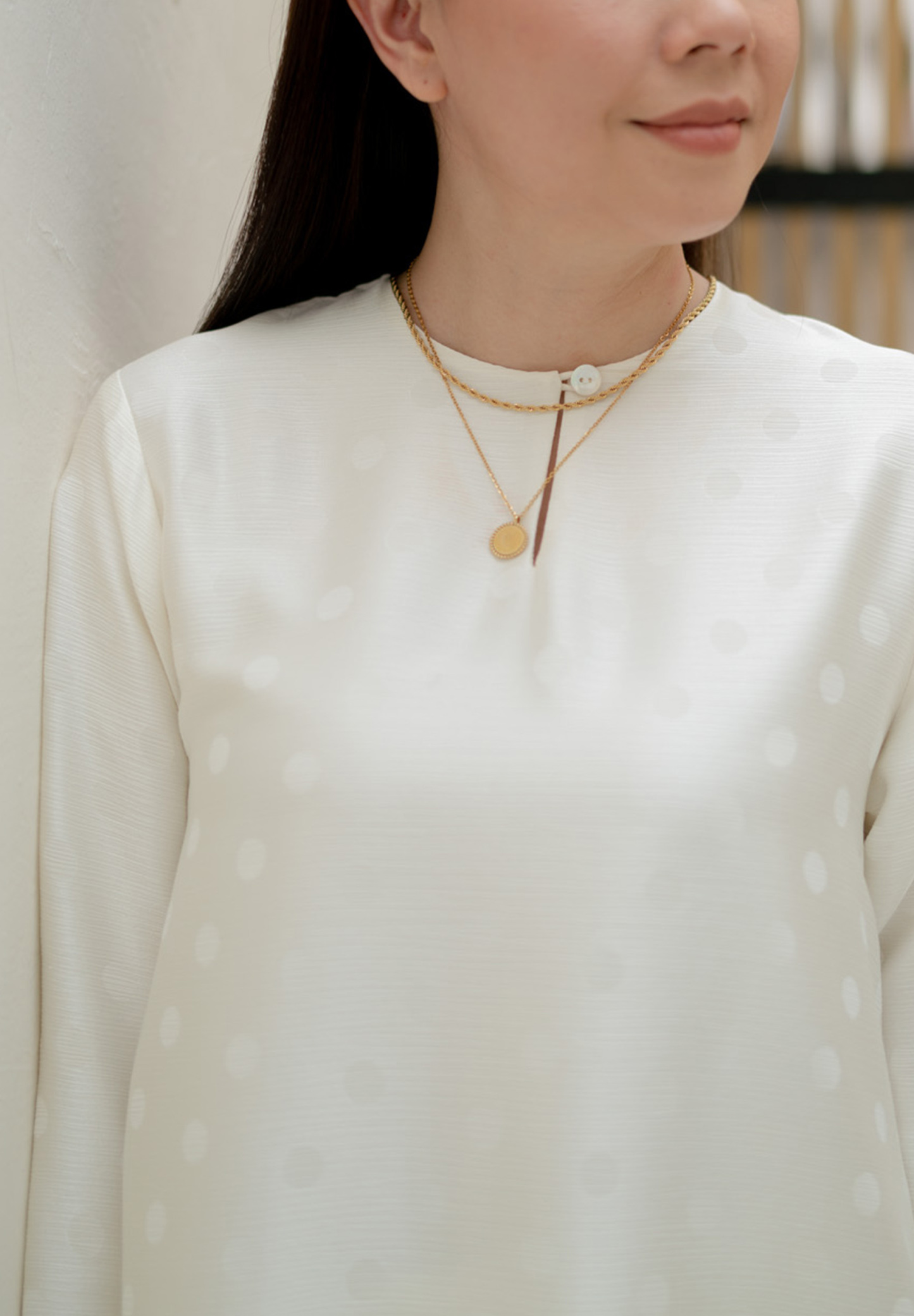 Dana Gold Chain Pendant Necklace
