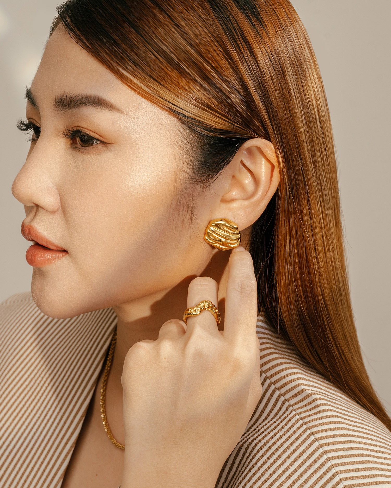 Dome Gold Earrings