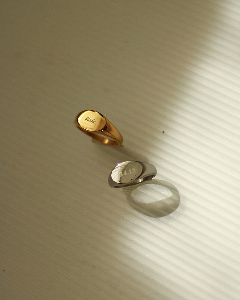 Ellipse Gold Signet Ring