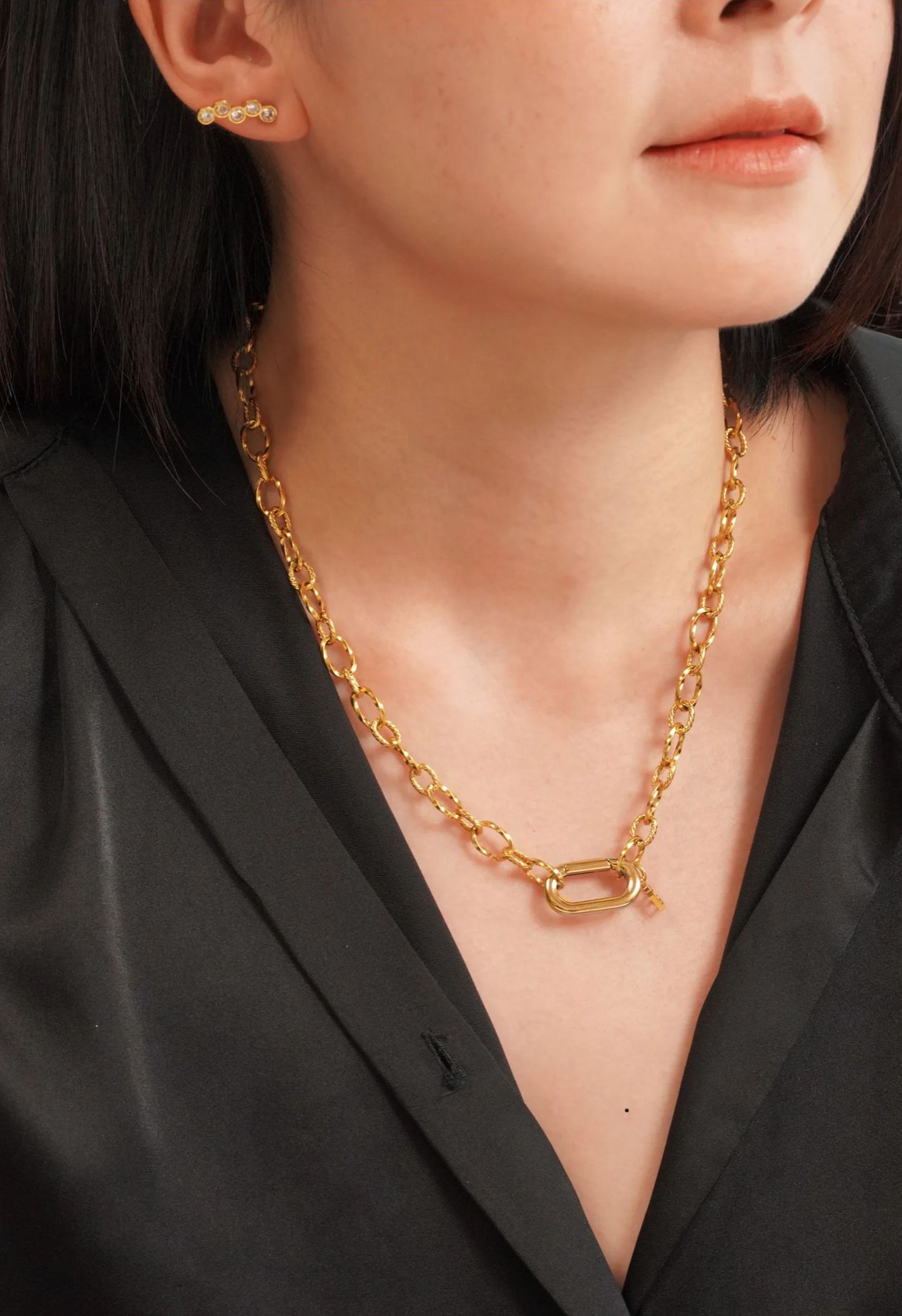 Nue Gold Necklace