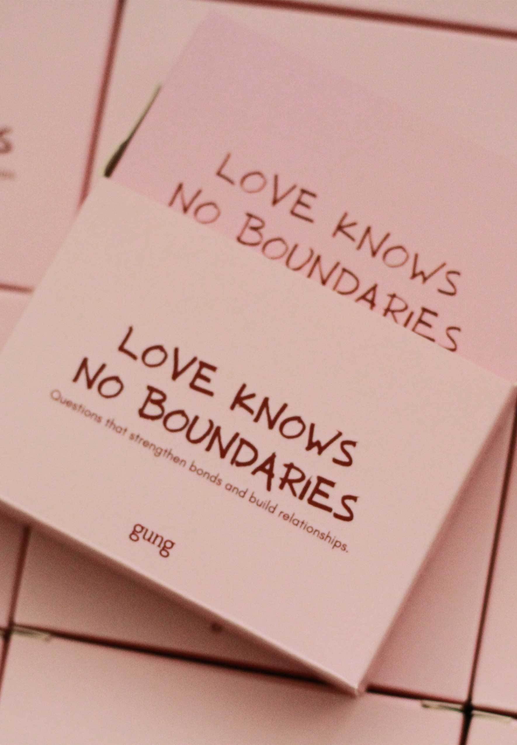 Conversational Cards "Love Knows No Boundaries"