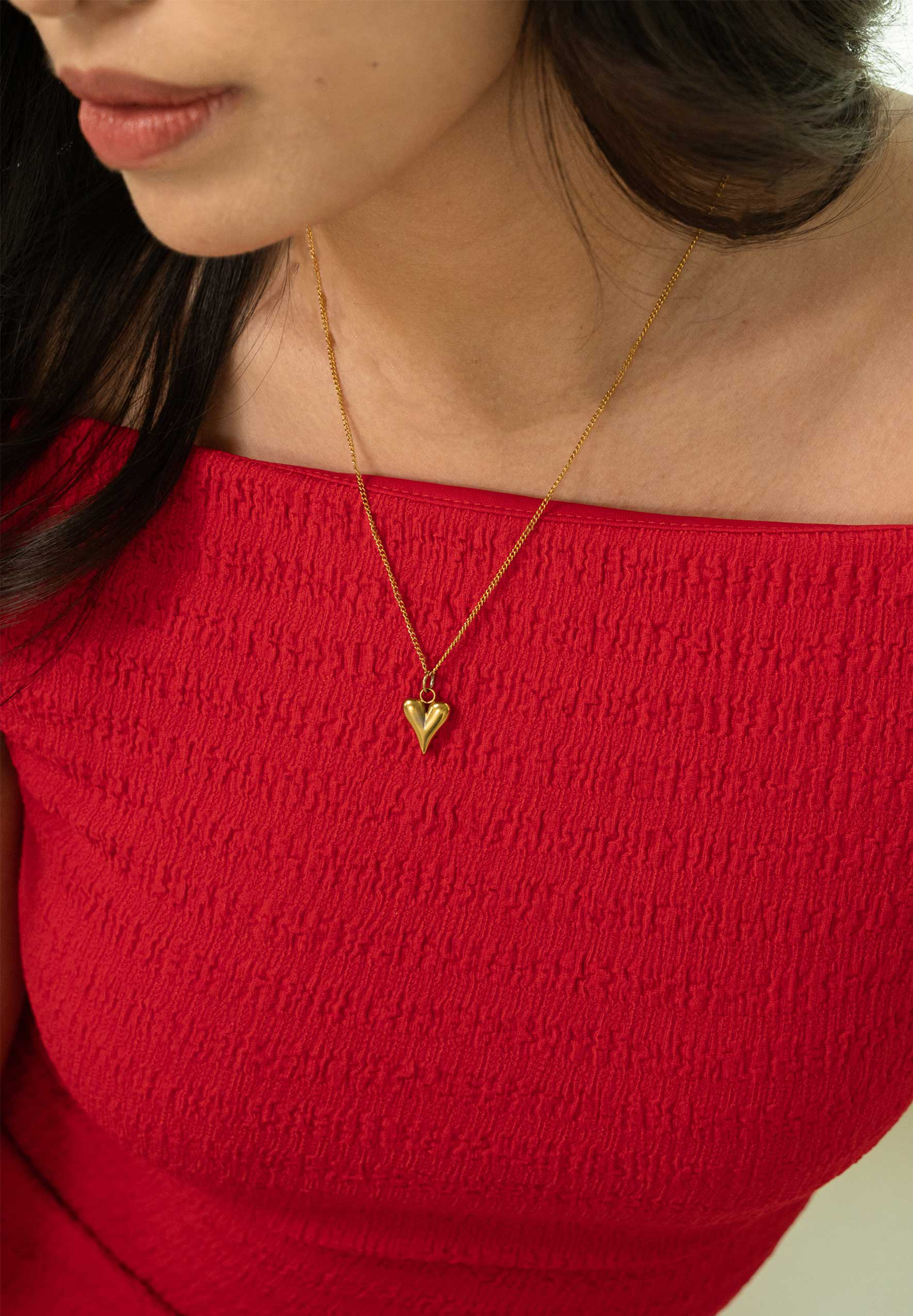 Tesoro Love Gold Chain Pendant Necklace