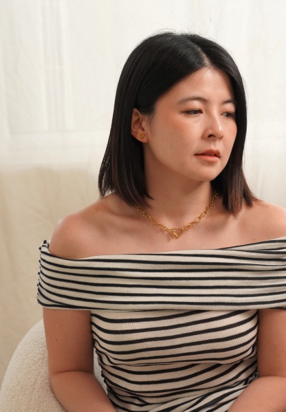 Nue Gold Necklace