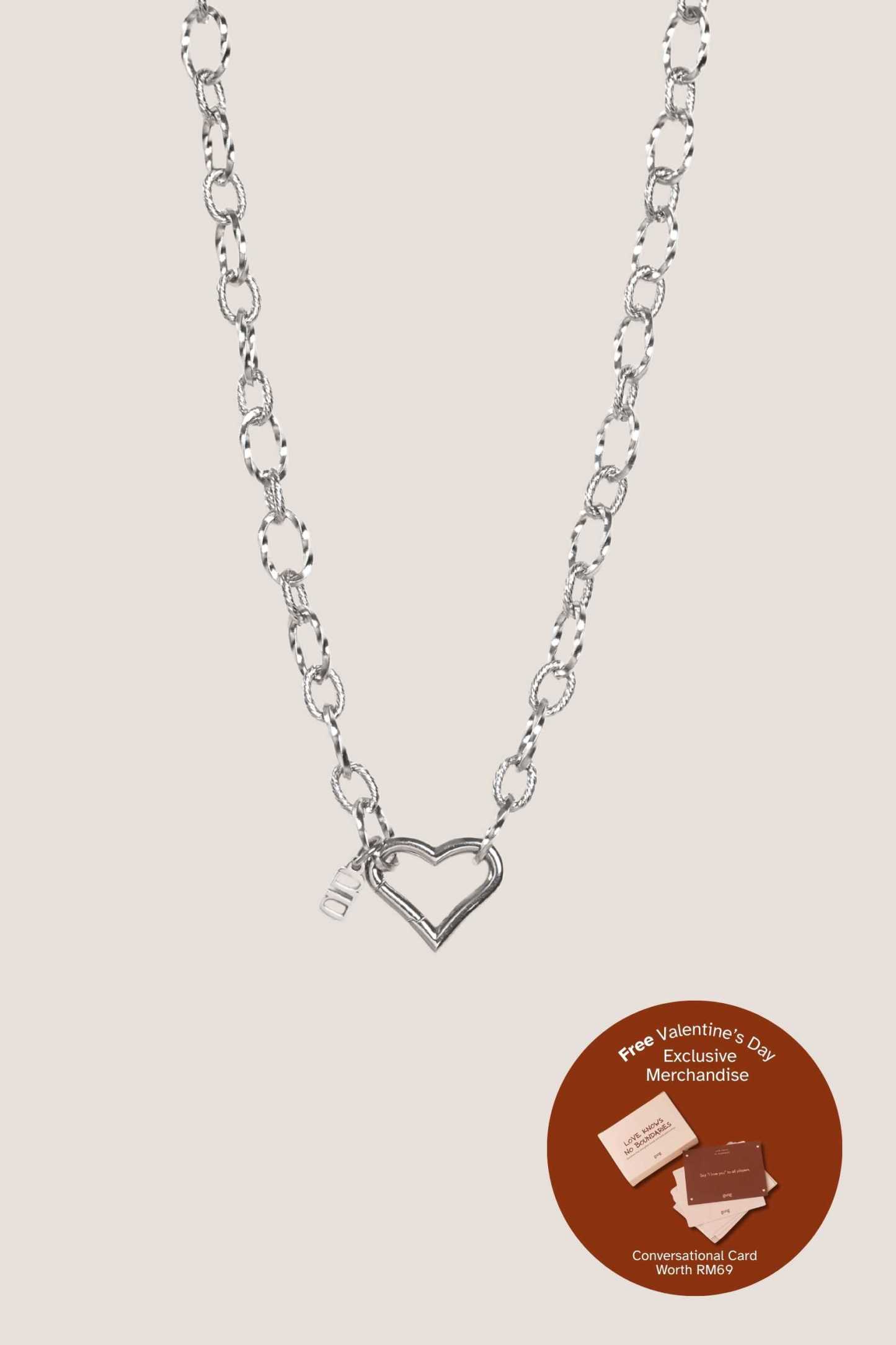 Nue Silver Clasp Chain Necklace