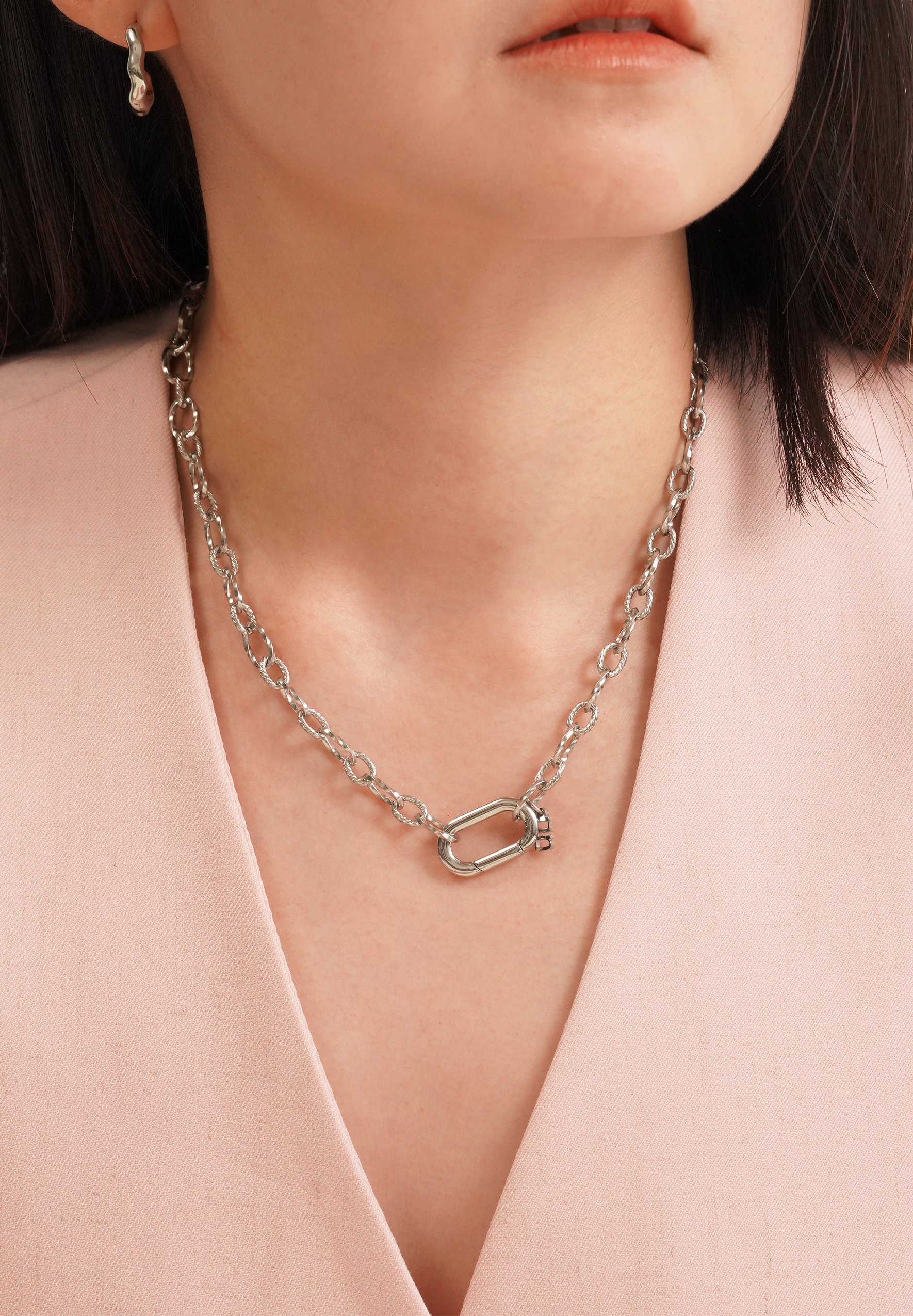 Nue Silver Necklace