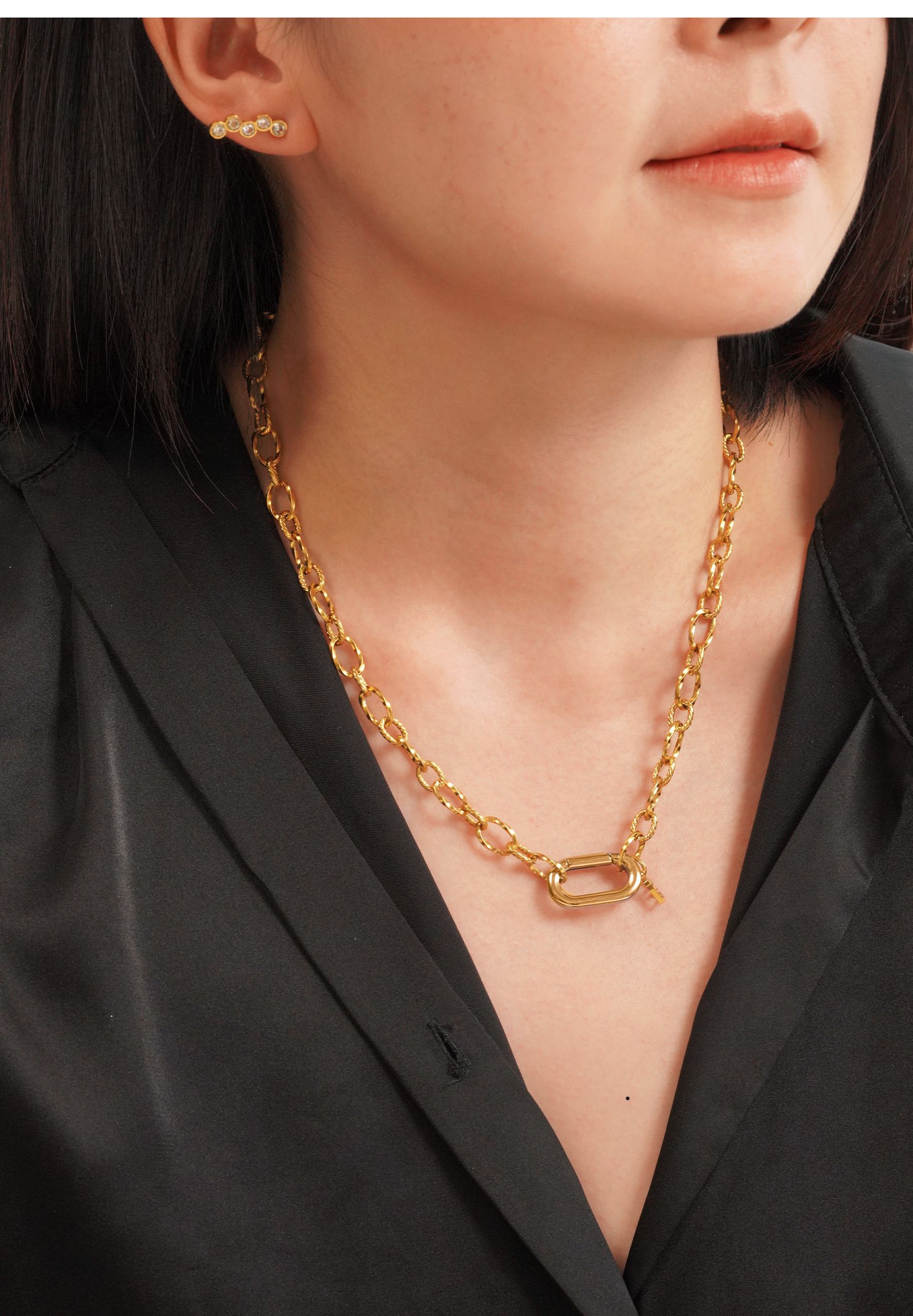 Nue Gold Necklace