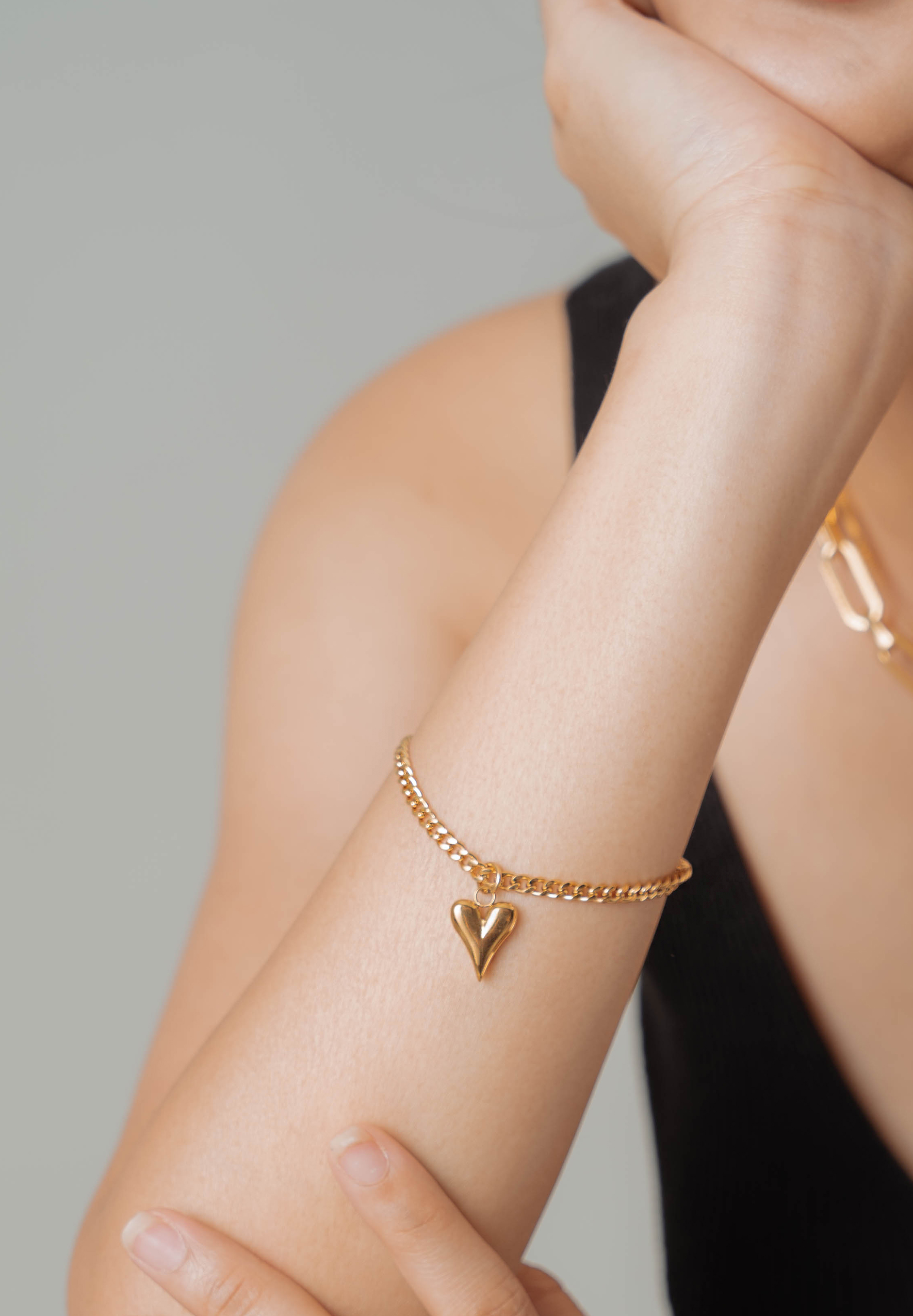 Tesoro Love Pendant Gold Bracelet