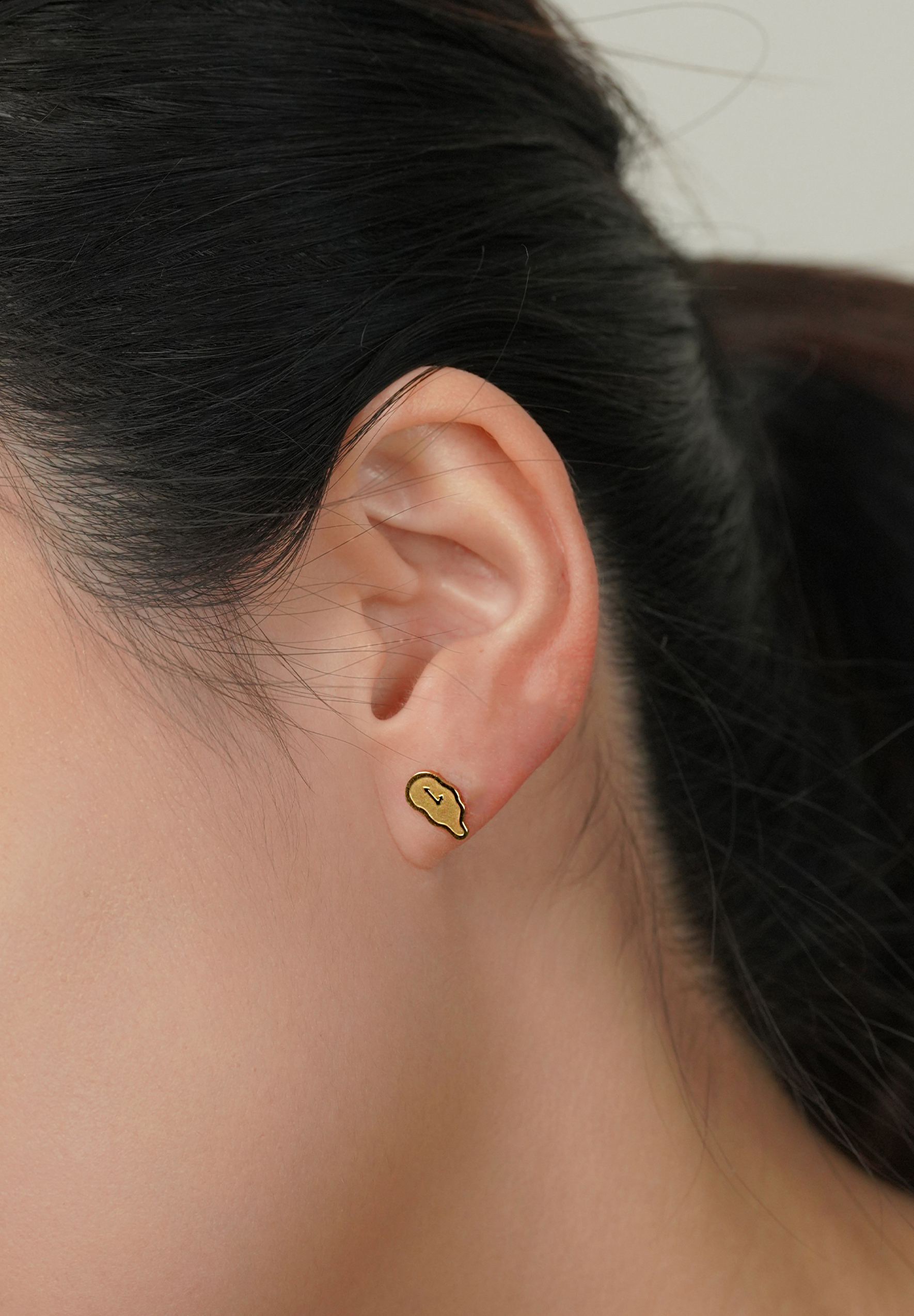 Timeless Flow Gold Stud Earrings
