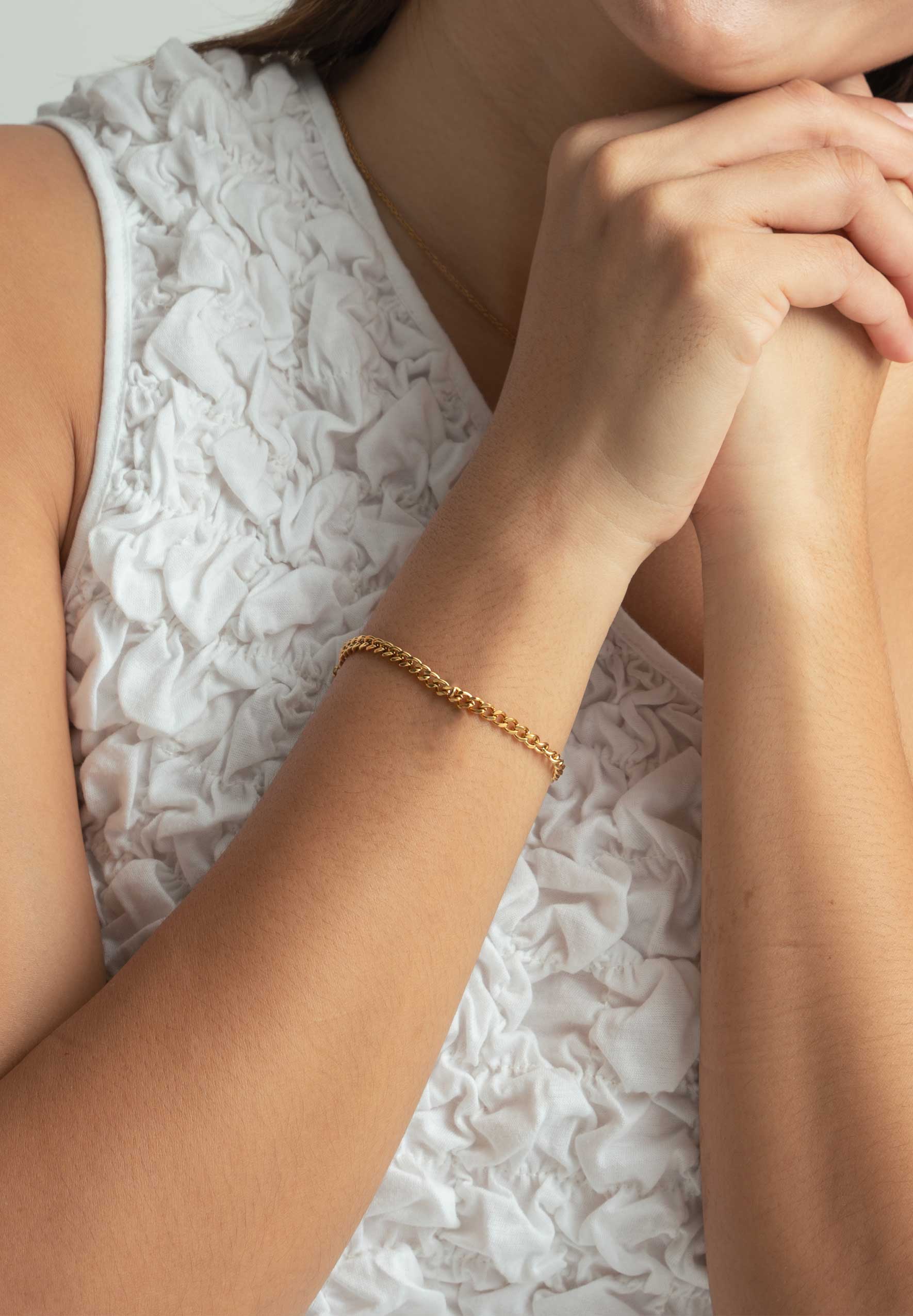 Curb Chain Gold Bracelet