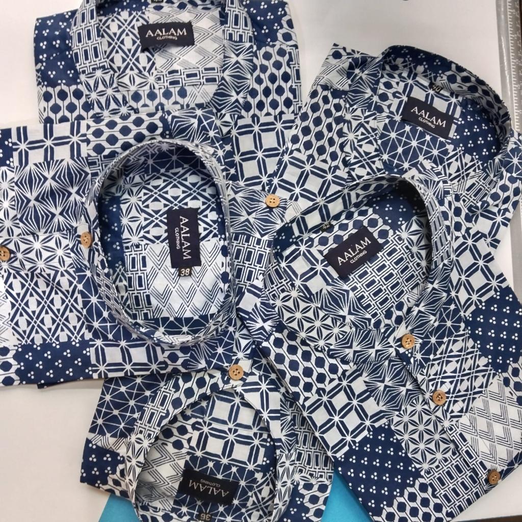 Men Short Sleeve Shirt - Blue Geometric
