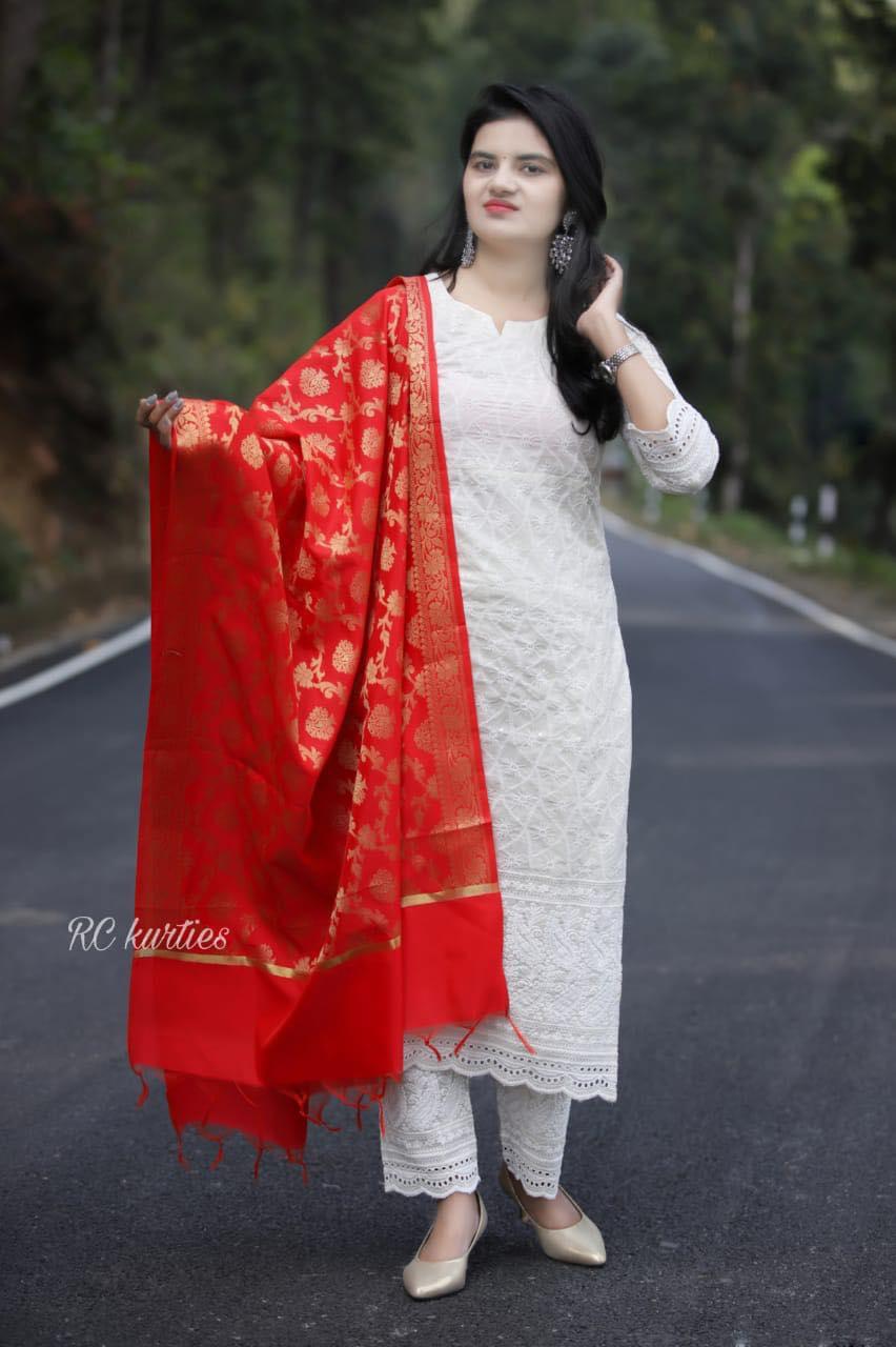 Contrast dupatta with off white outlet suit