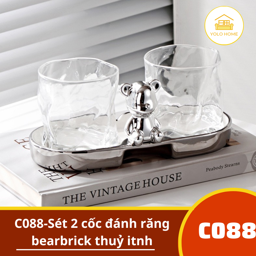 C088-Sét 2 cốc đánh răng bearbrick thuỷ itnh