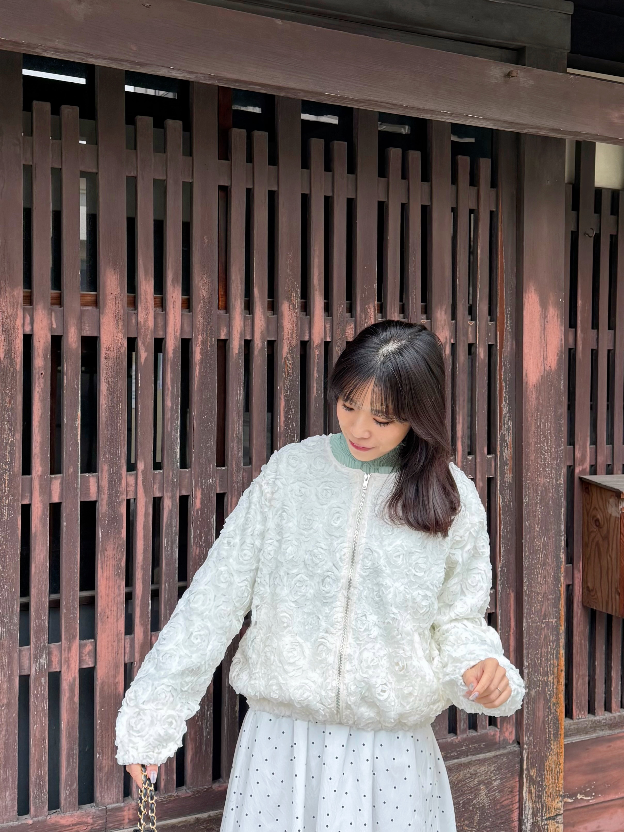 立體花花雪紡圓領拉鍊外套