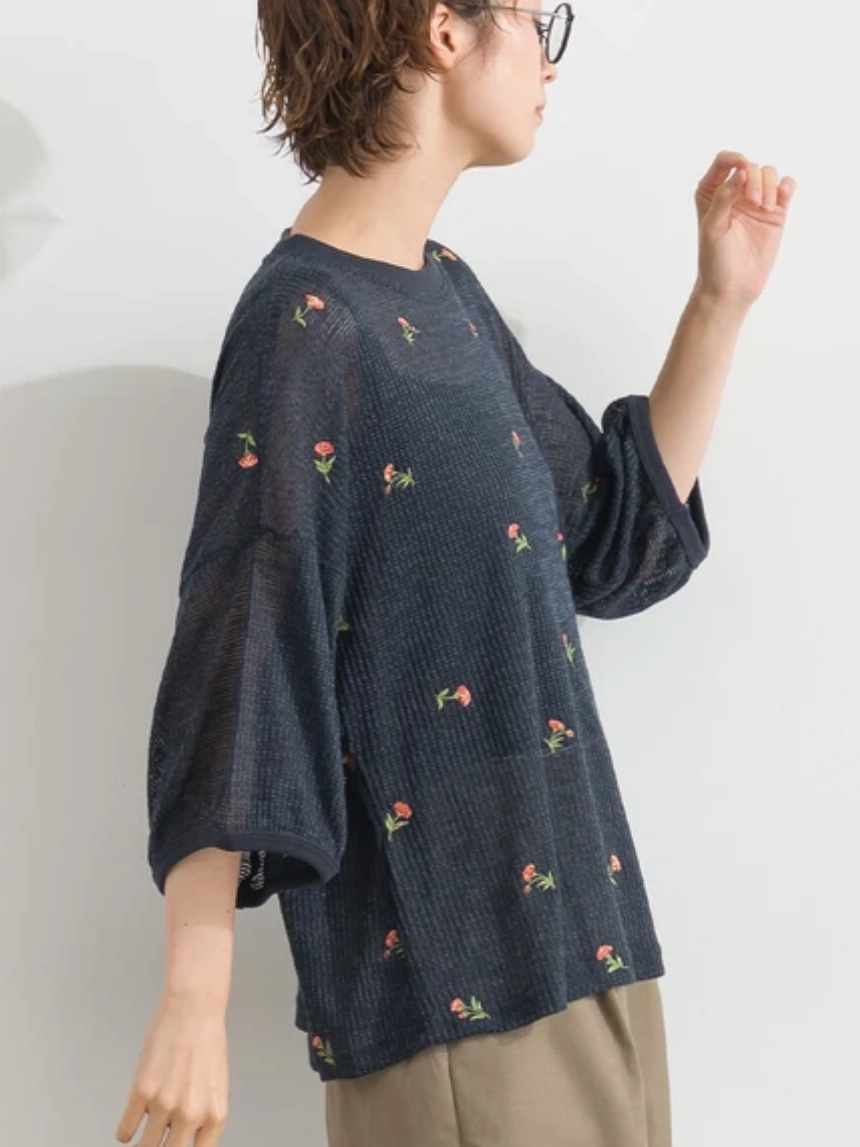 3色• 7分袖刺繡薄款上衣